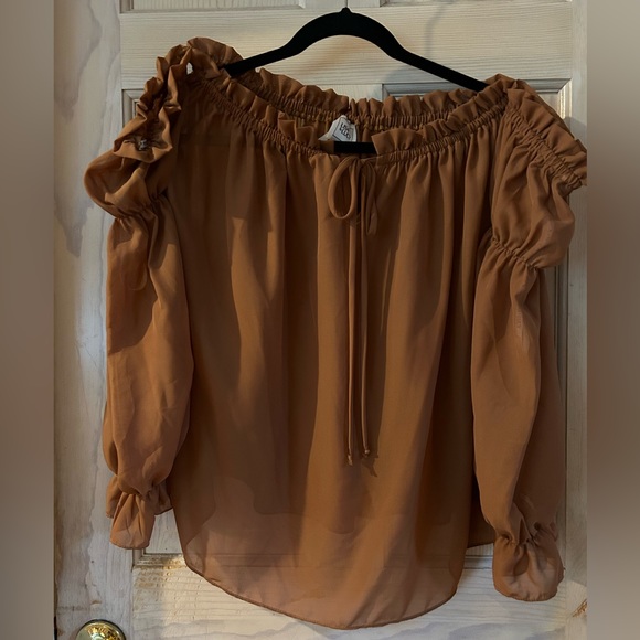 Lisa & Lucy Sheer Off the Shoulder Blouse in Coffee. Women’s Medium - Picture 5 of 9